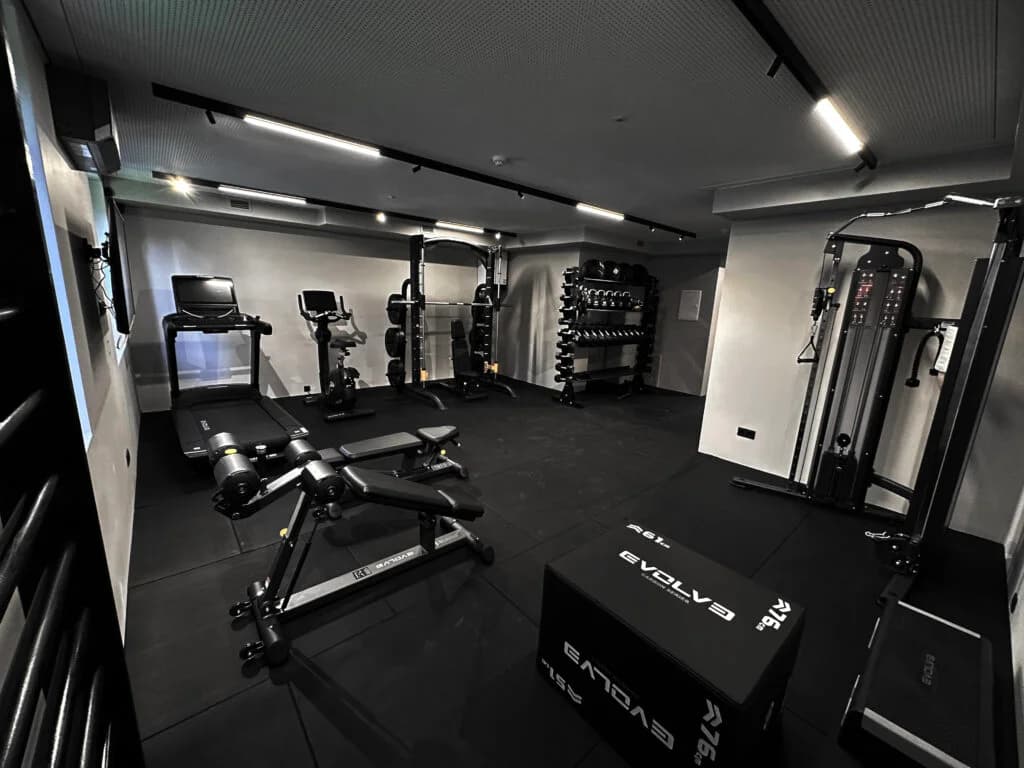 Commercial gym