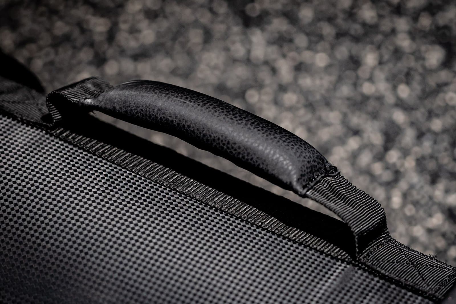 Въздушни възглавници от серията Evolve Carbon
