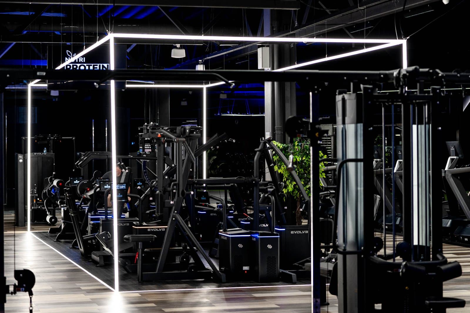 EVOLVE DIGITAL STRENGTH LINE – OMDEFINERER FREMTIDENS TRÆNING