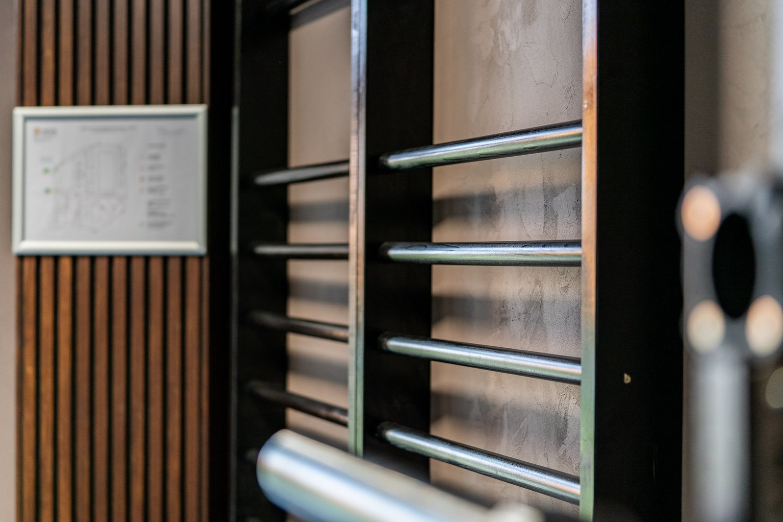 Evolve Wall Bars (GW-25B)